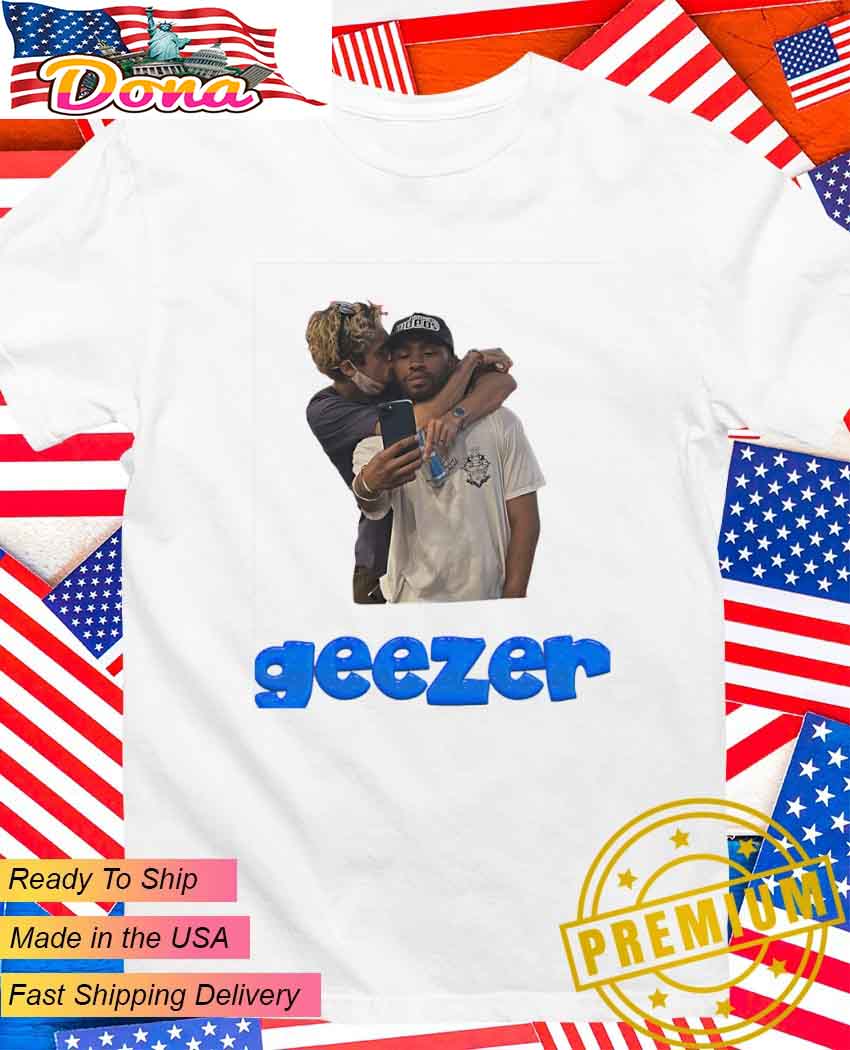 Kevin Abstract and Dominic Fike kiss Geezer T-Shirt.jpg Kevin Abstract and Dominic Fike kiss Geezer T-Shirt