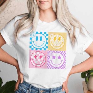 Retro Happy Smile Face Checkered Pattern Vibes Trendy Girls T-shirt