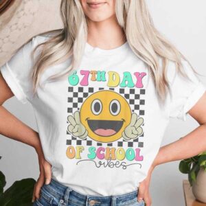 67Th Day Of School Vibes Cute Smile Face 67 Meme Teacher T-shirt